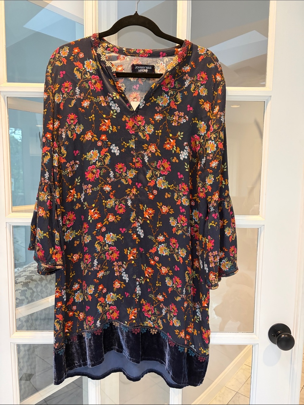 Johnny Was Flare Sleeve Velvet Trim Tunic - M New!
